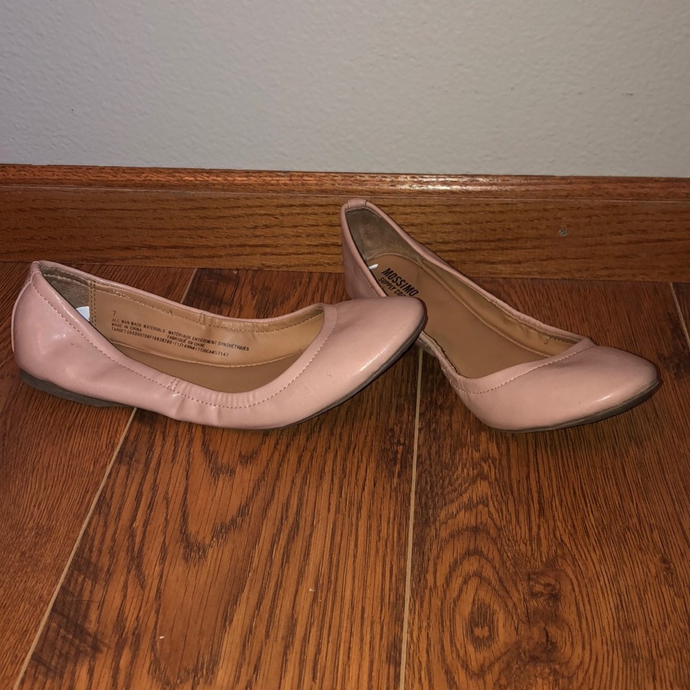 Nude Flat